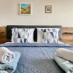 Appartamento Alonia - Your Shelter By The Park And