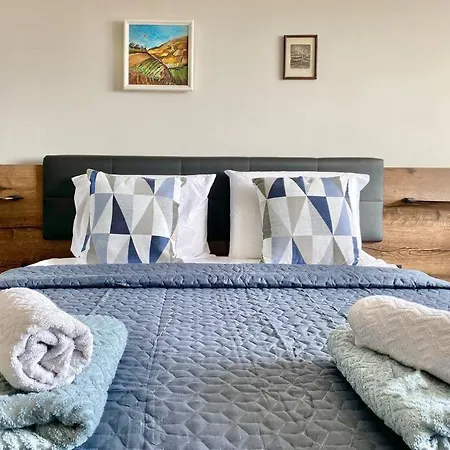 Appartement Alonia - Your Shelter By The Park And